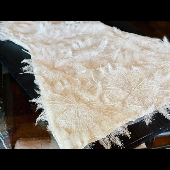 Boho Faux Feather Appliqué Luma Innocence Lux Embroidered Mini In Cut Detailing - Picture 3 of 9